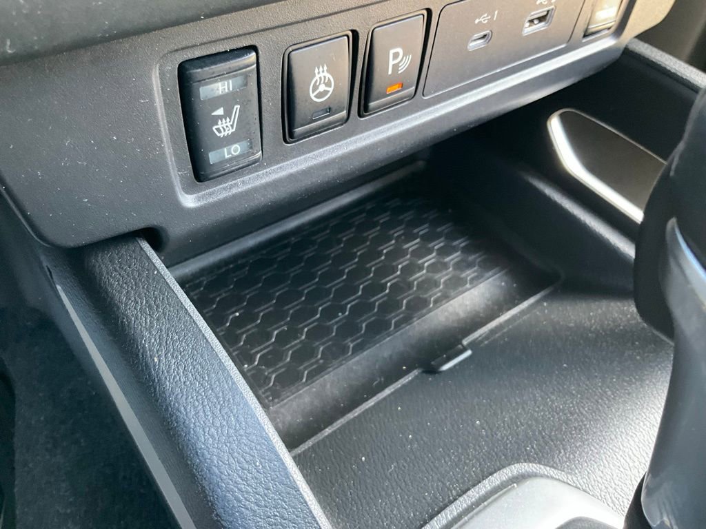 Used 2022 Nissan Frontier SV AWD/4WD image 9