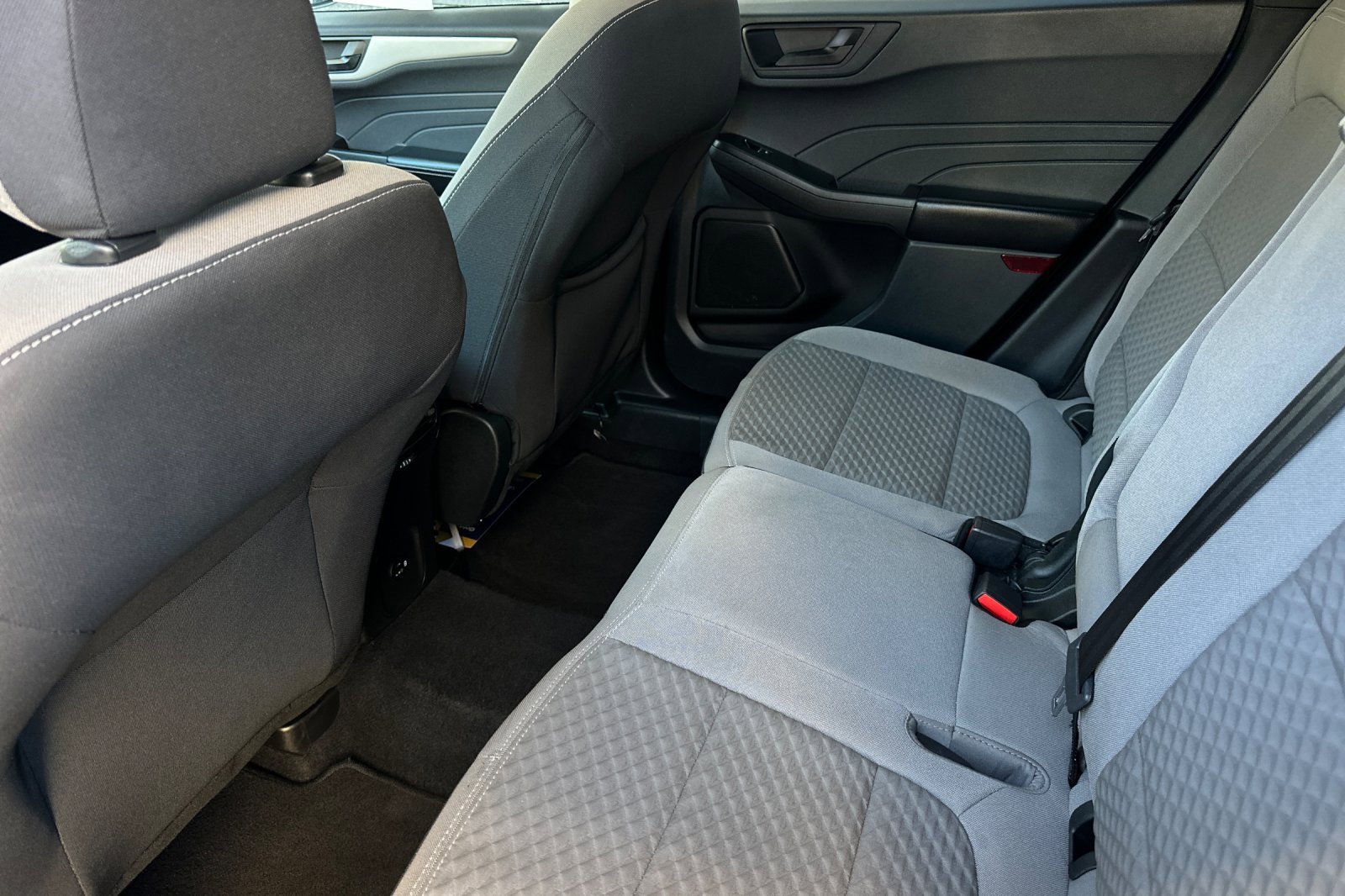 Certified 2022 Ford Escape SE w/ SE Sport Appearance Package image 11