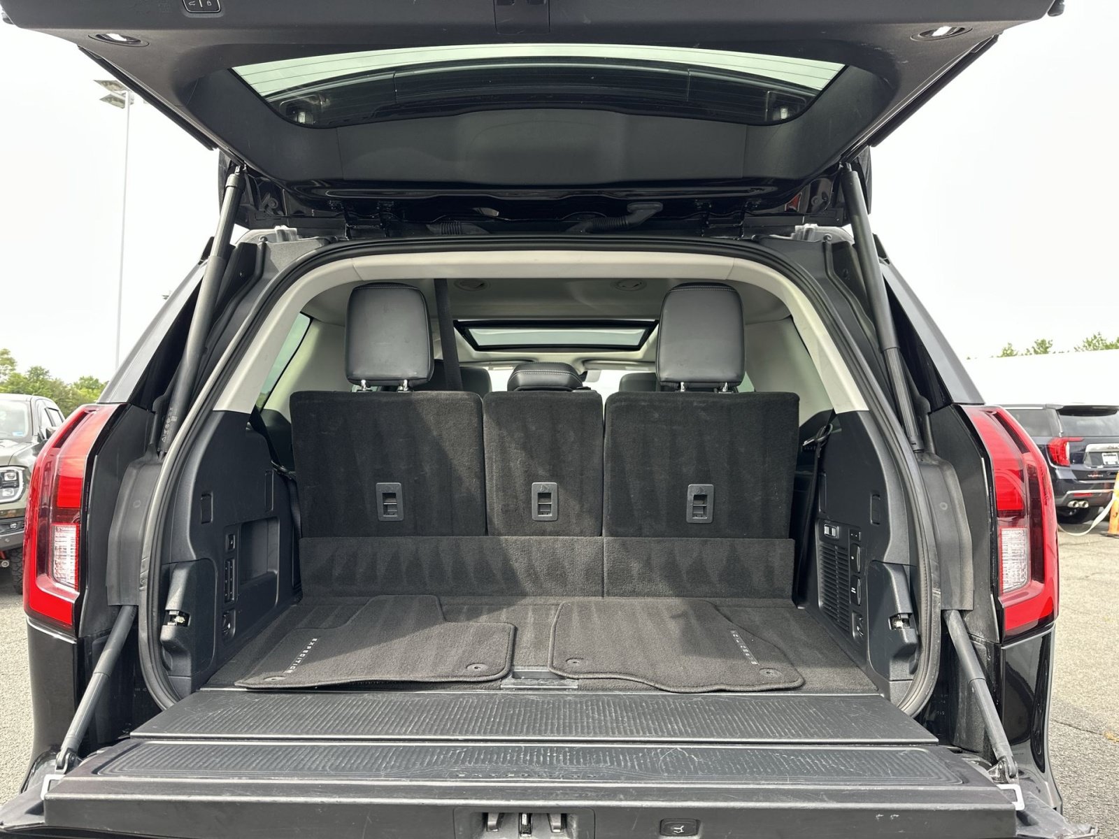 Certified 2025 Ford Expedition Platinum AWD/4WD image 28