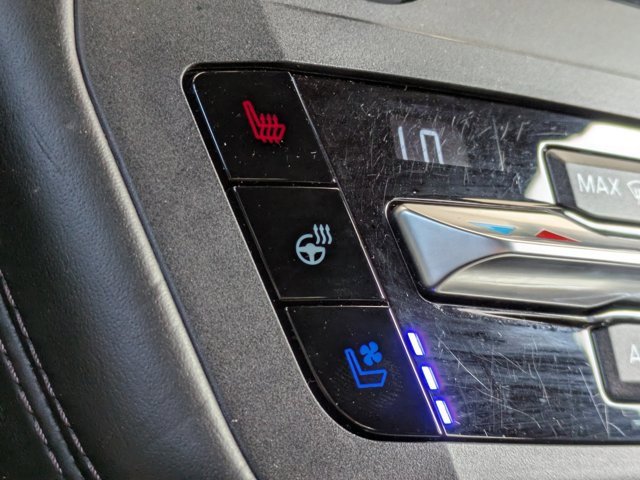 Certified 2020 Ford Explorer Platinum w/ Premium Technology Package image 32