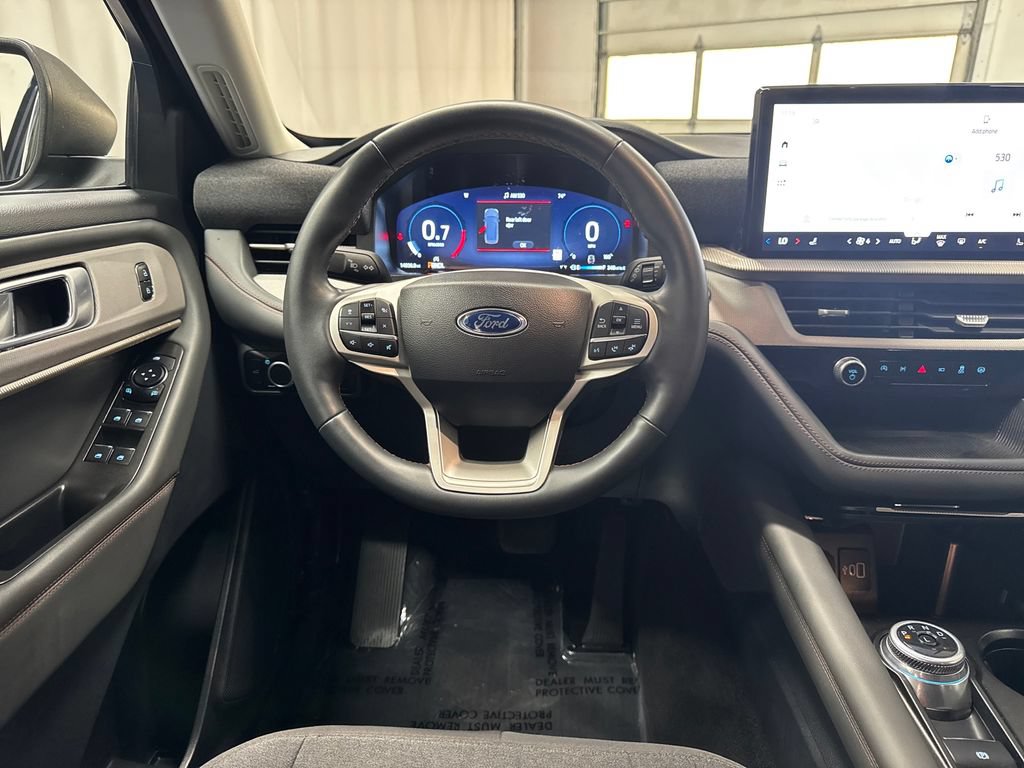 Certified 2025 Ford Explorer Active AWD/4WD image 14