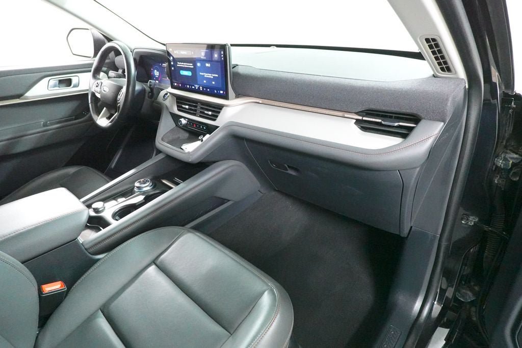 Certified 2025 Ford Explorer Active w/ Active Comfort Package AWD/4WD image 33