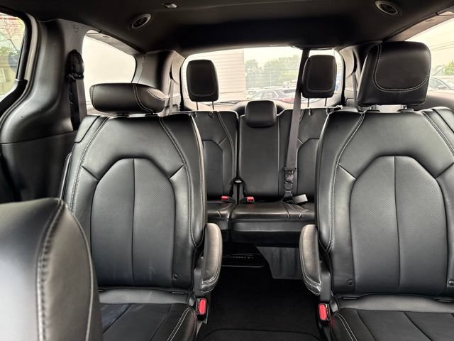 Used 2025 Chrysler Pacifica Select FWD image 29
