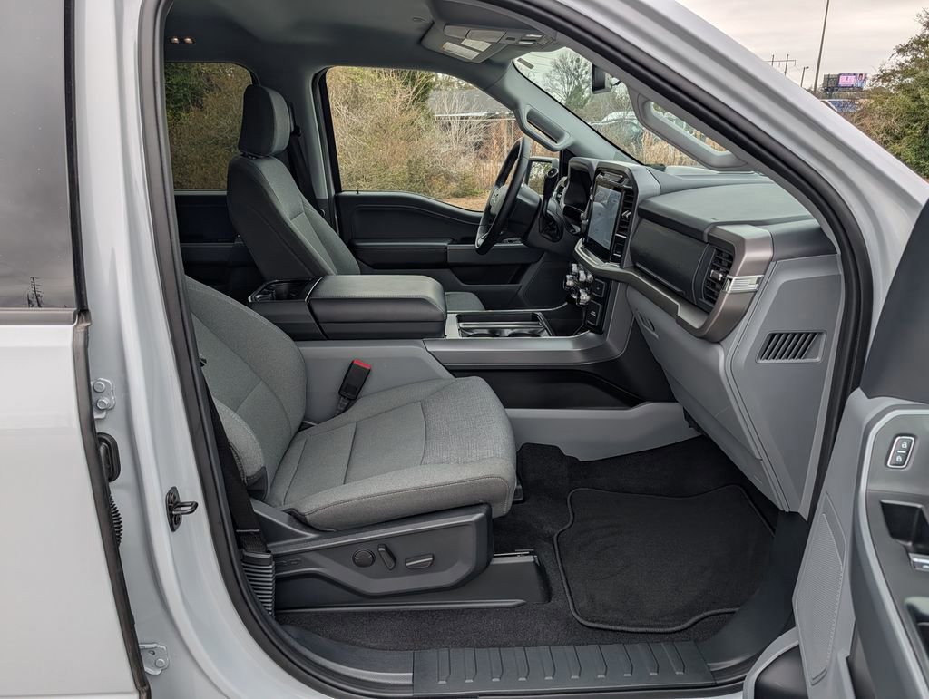 Certified 2025 Ford F150 XLT w/ Equipment Group 302A MID image 26