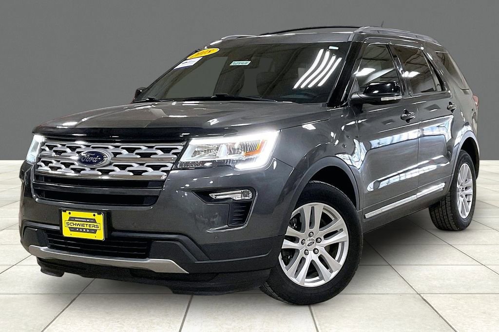 Certified 2018 Ford Explorer XLT w/ Equipment Group 202A AWD/4WD image 2