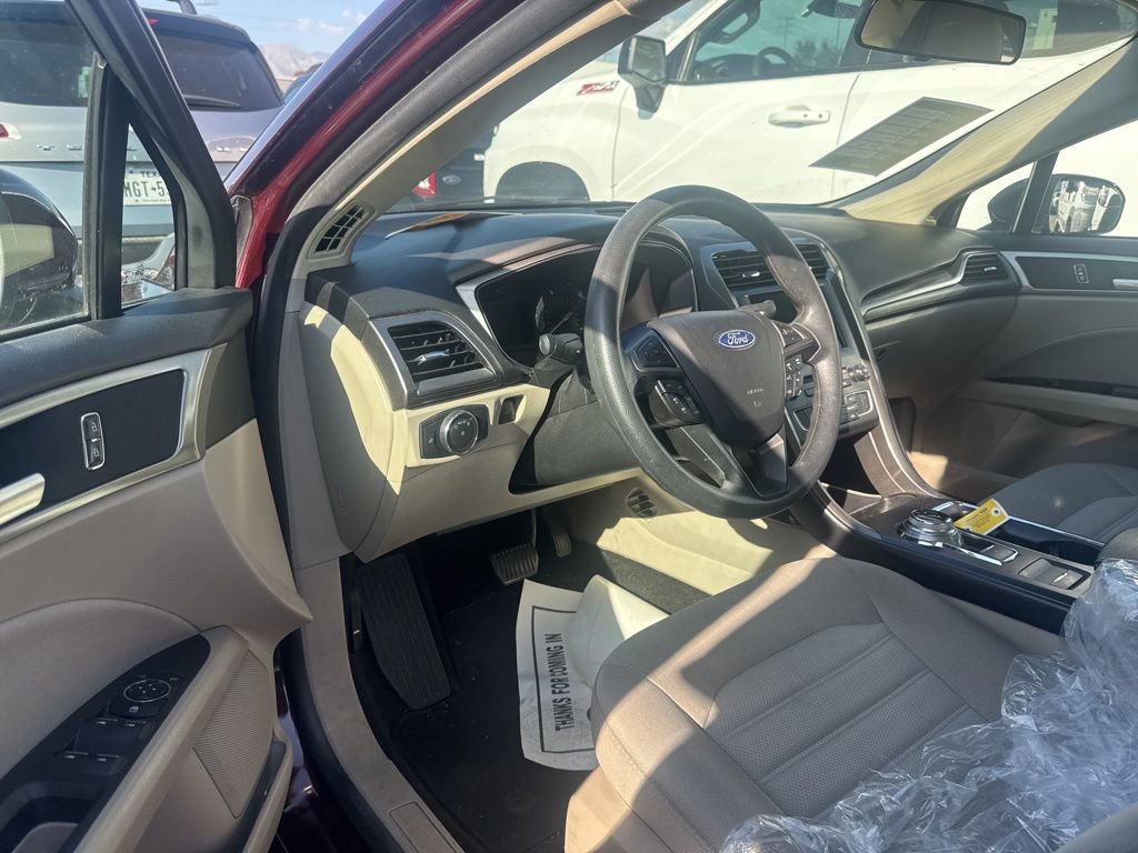 Certified 2018 Ford Fusion SE w/ Fusion SE Technology Package image 5