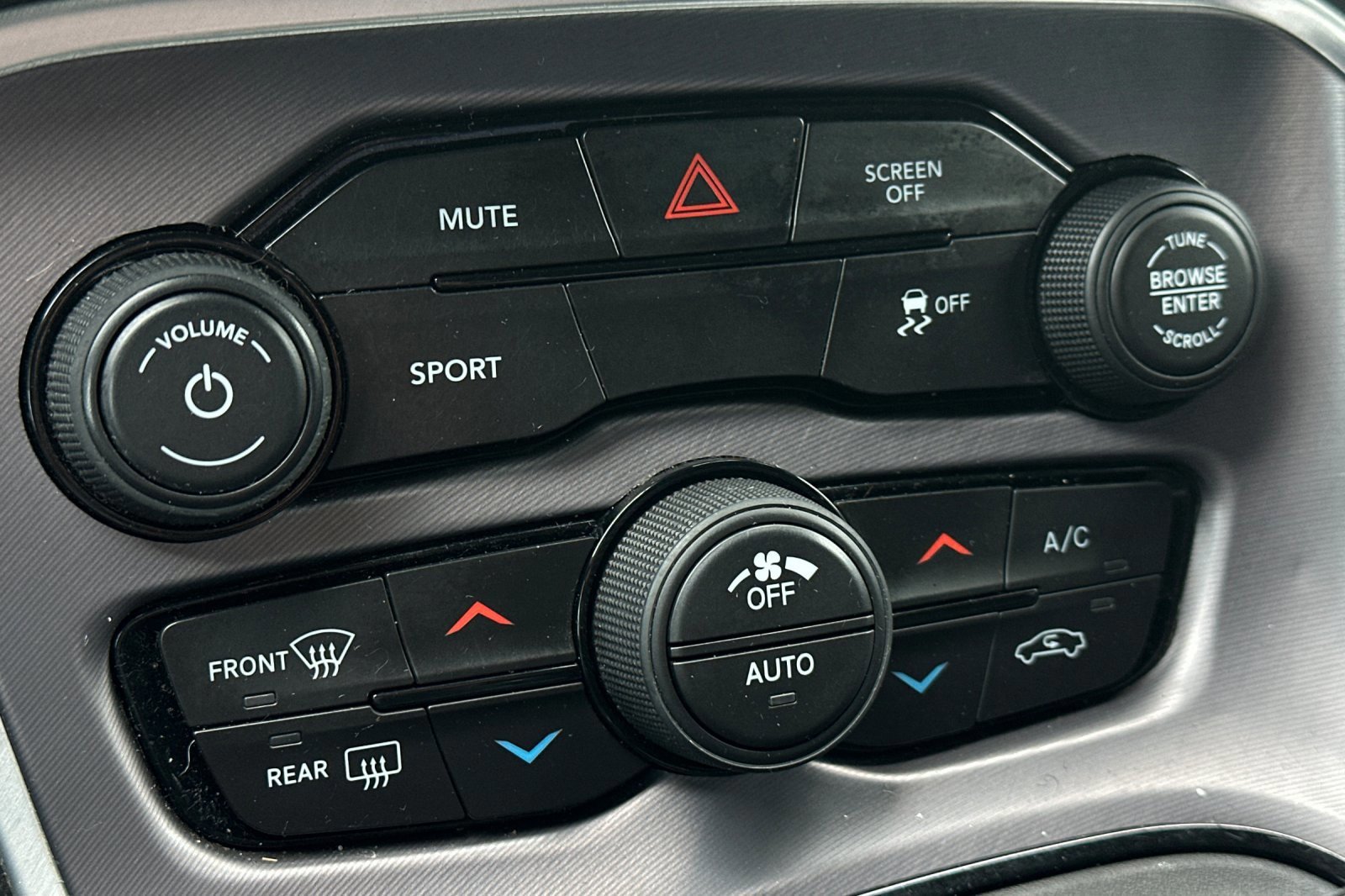 Used 2019 Dodge Challenger SXT w/ Blacktop Package image 20