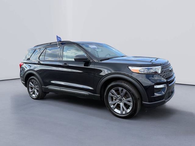 Certified 2021 Ford Explorer XLT w/ Equipment Group 202A AWD/4WD image 7