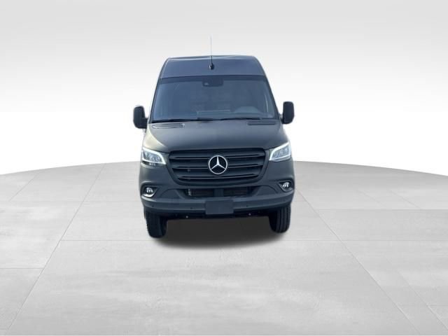 Used 2024 Mercedes-Benz Sprinter 3500 image 6