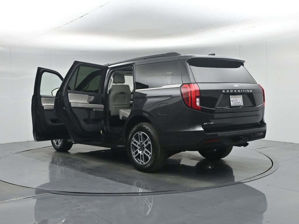 Certified 2025 Ford Expedition Active image 59