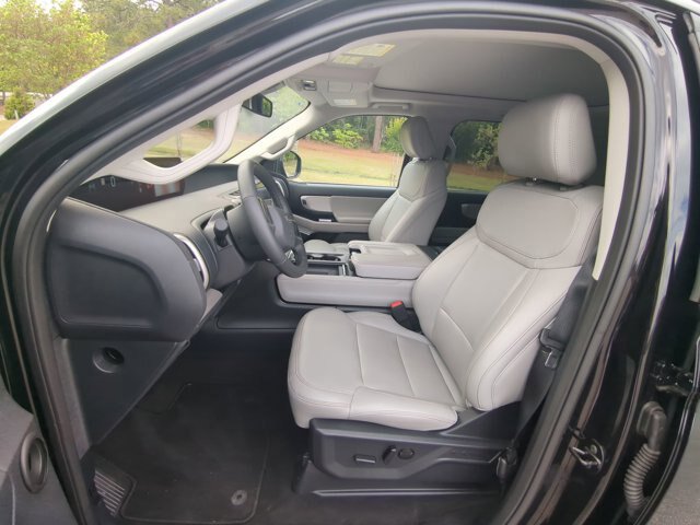 Certified 2025 Ford Expedition Max Active RWD image 16