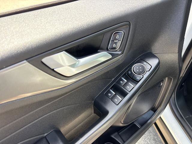 Certified 2024 Ford Escape SE FWD image 16