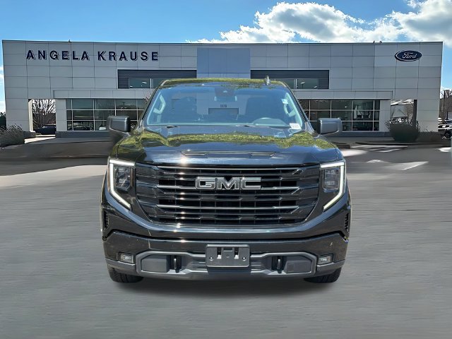 Used 2023 GMC Sierra 1500 Elevation w/ X31 Off-Road Package AWD/4WD image 2