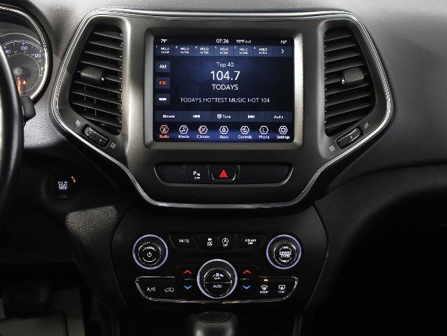 Used 2020 Jeep Cherokee Trailhawk w/ Comfort/Convenience Group image 14