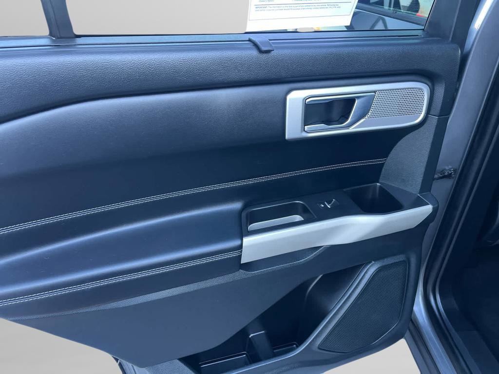 Certified 2021 Ford Explorer Limited w/ Equipment Group 301A image 30