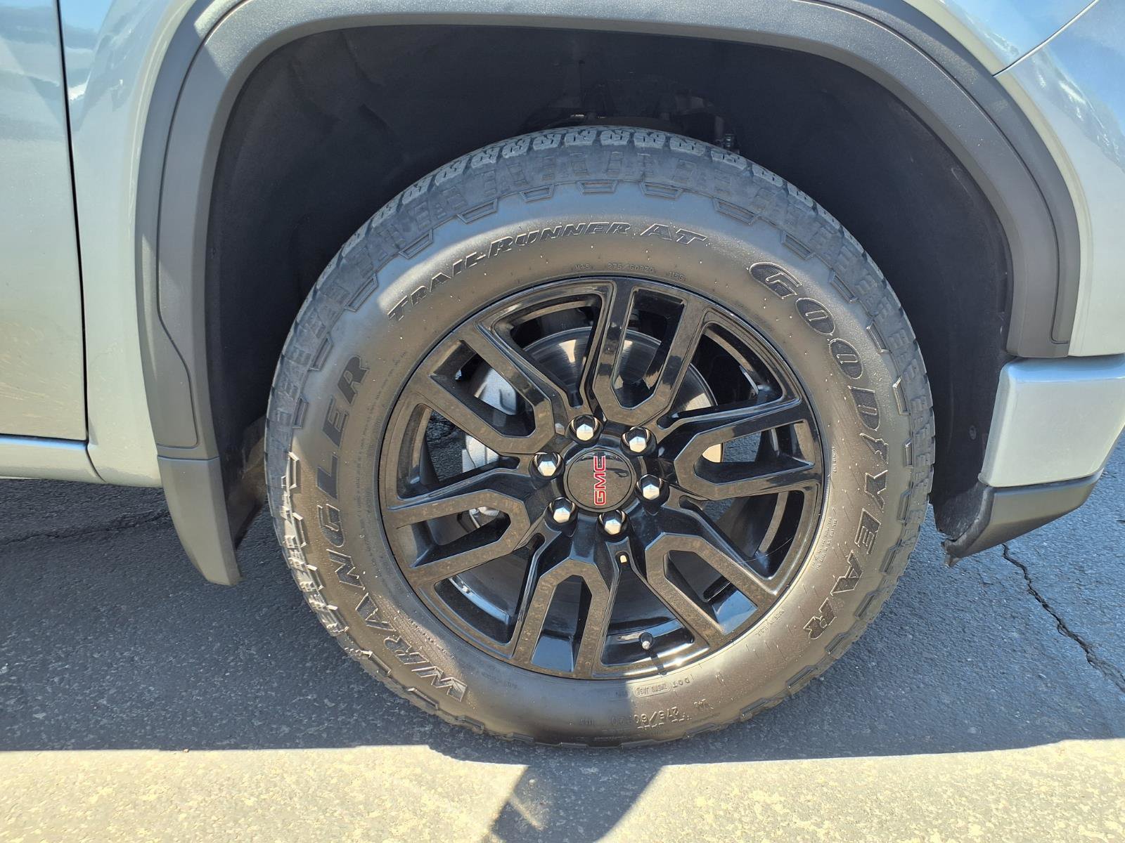 Used 2025 GMC Sierra 1500 Elevation AWD/4WD image 9