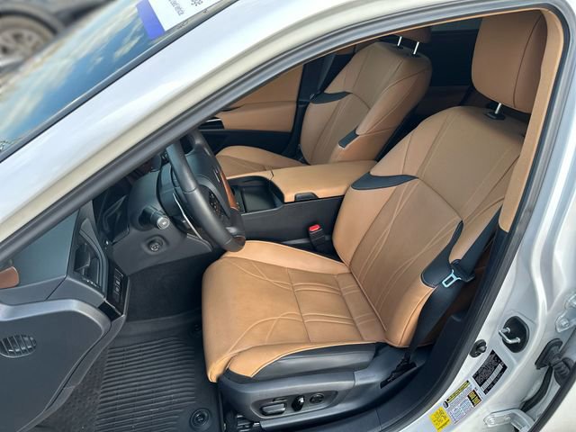 Used 2024 Lexus ES 300h Ultra Luxury w/ Accessory Package (Z2) image 12