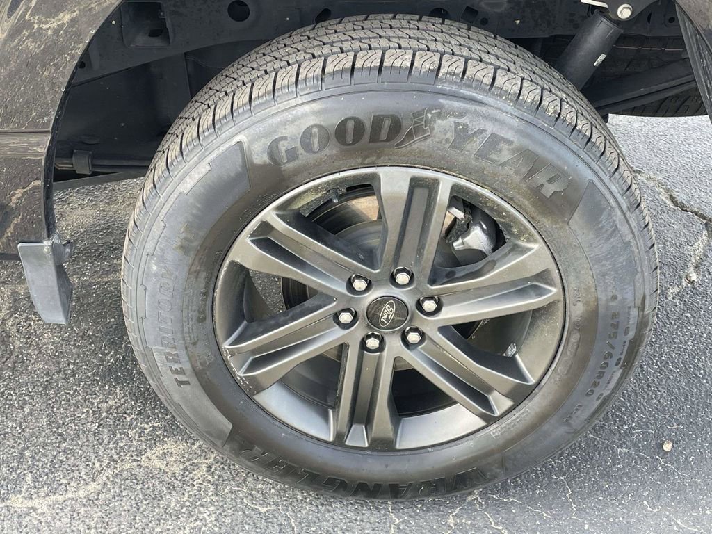 Certified 2022 Ford F150 XLT w/ Equipment Group 302A High image 9