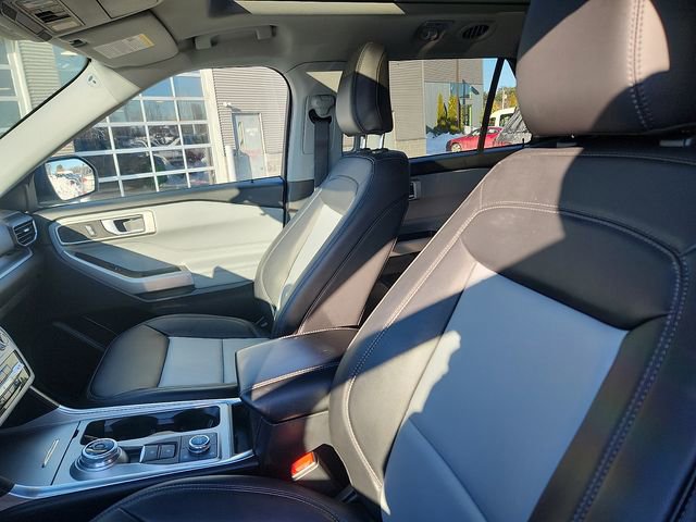 Certified 2023 Ford Explorer XLT w/ Equipment Group 202A image 22
