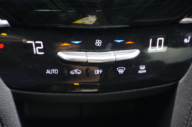 Used 2022 Cadillac XT6 Premium Luxury FWD image 29