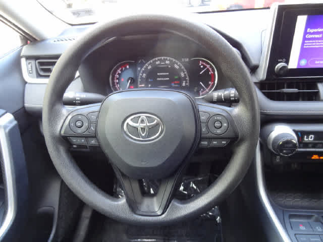 Used 2024 Toyota RAV4 XLE AWD/4WD image 11