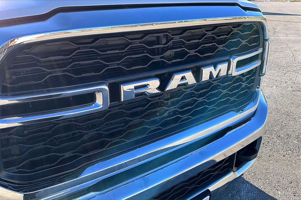 Used 2024 RAM 2500 Tradesman w/ Chrome Appearance Group image 29