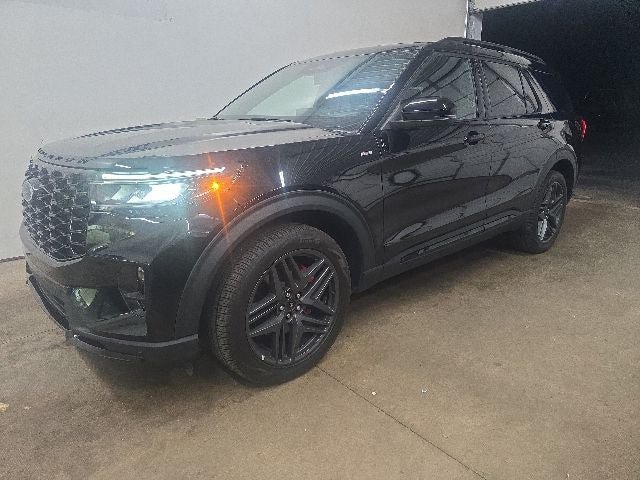 Certified 2025 Ford Explorer ST-Line w/ Premium Package AWD/4WD image 27