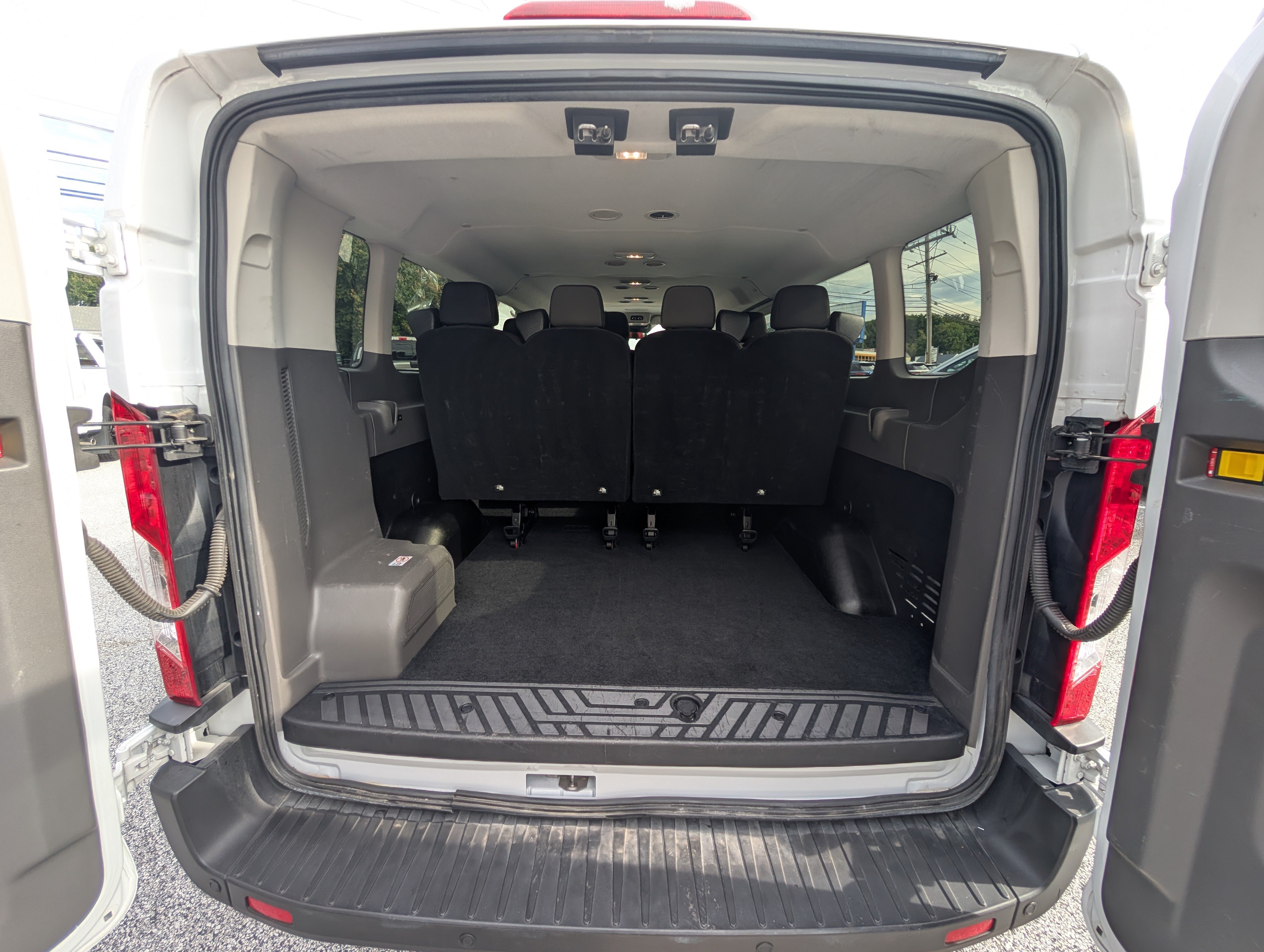 Certified 2024 Ford Transit 350 XLT RWD image 15