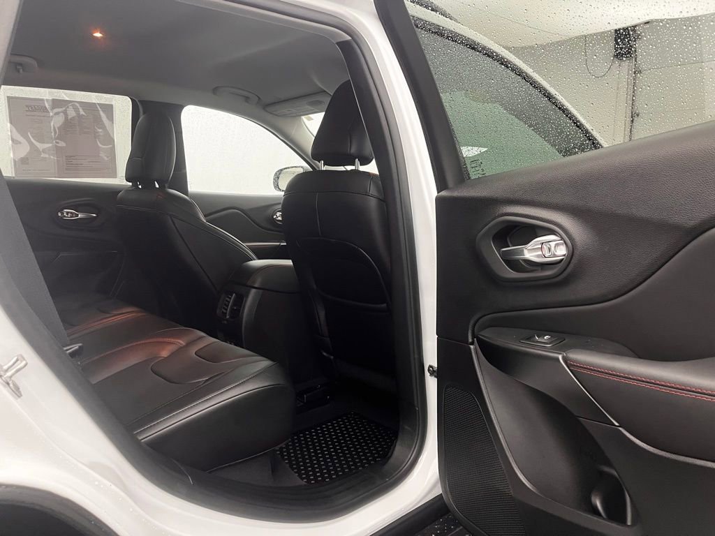 Used 2022 Jeep Cherokee Trailhawk w/ Premium Leather Package image 33