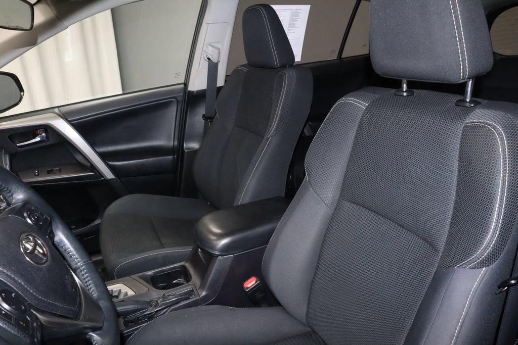 Used 2018 Toyota RAV4 XLE w/ Plus Extra Value Package FWD image 26