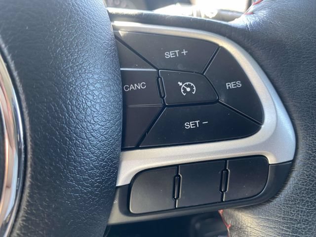 Used 2023 Jeep Renegade Trailhawk w/ Trailhawk Elite Group AWD/4WD image 21