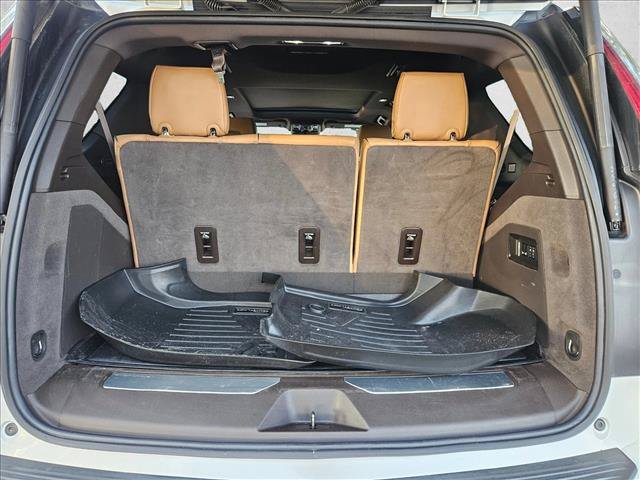 Used 2022 Cadillac Escalade Premium Luxury RWD image 6