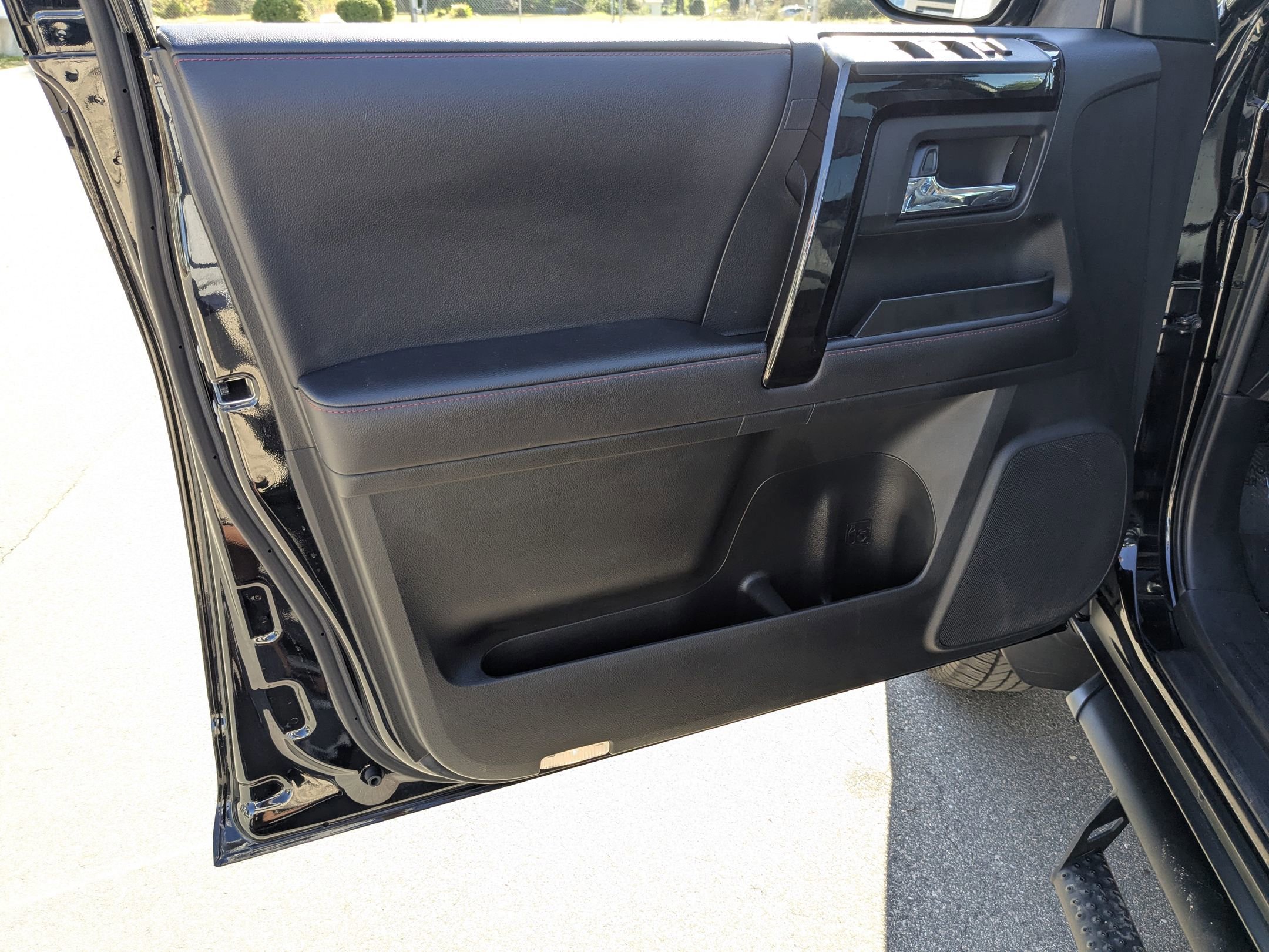 Used 2021 Toyota 4Runner Venture w/ Moonroof Package image 12