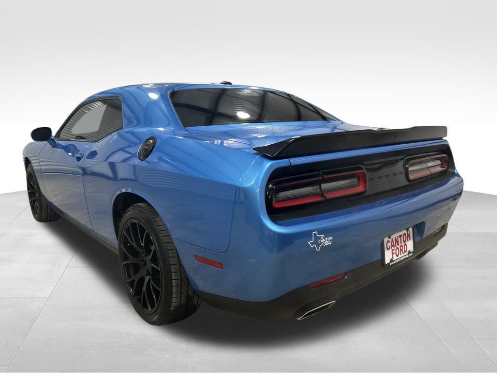 Used 2023 Dodge Challenger SXT w/ Blacktop Package image 3