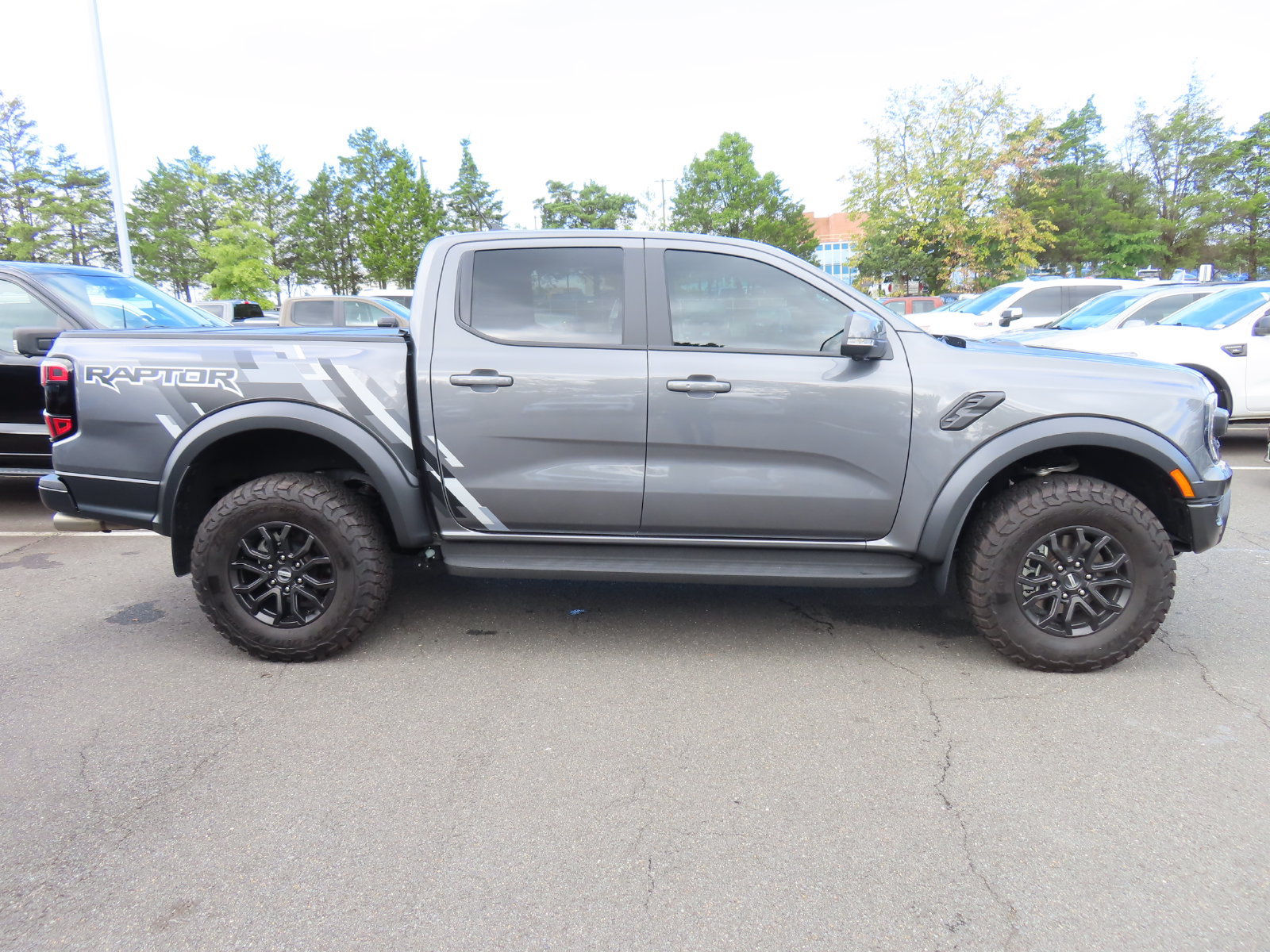 Certified 2025 Ford Ranger Raptor AWD/4WD image 4