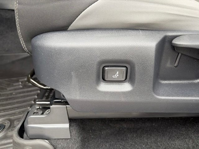 Used 2025 Toyota Tacoma TRD Off-Road AWD/4WD image 25