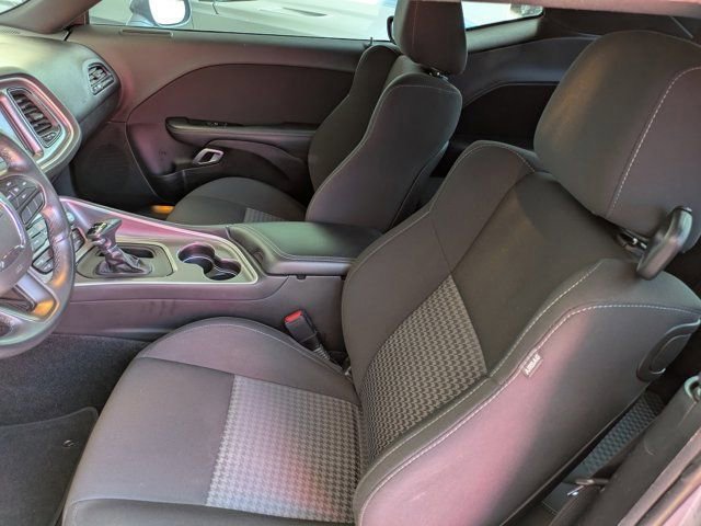 Used 2022 Dodge Challenger R/T w/ Blacktop Package image 15