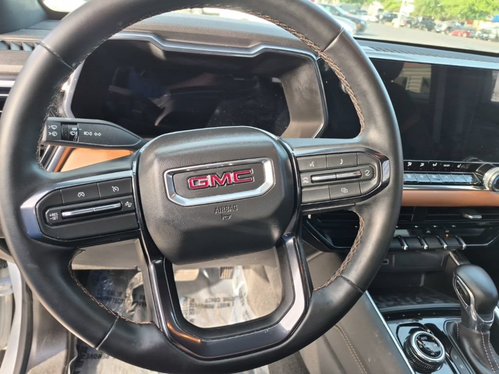 Used 2024 GMC Canyon AT4 AWD/4WD image 10