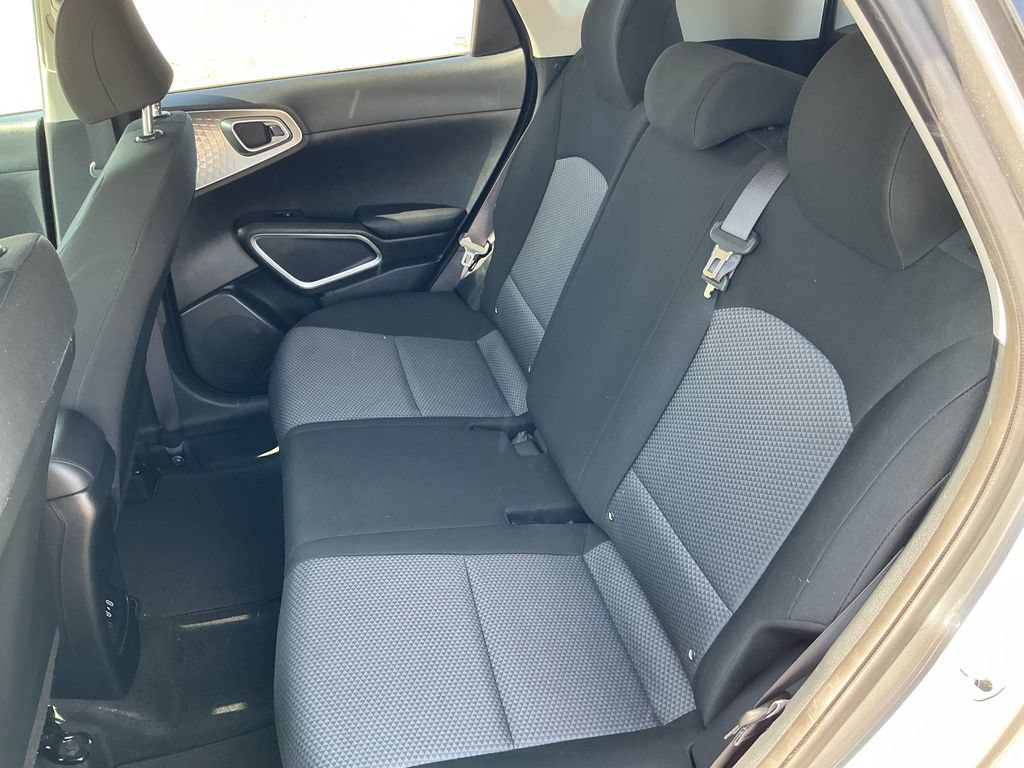 Used 2023 Kia Soul S FWD image 16
