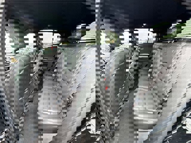 Used 2025 Cadillac XT4 Premium Luxury image 25