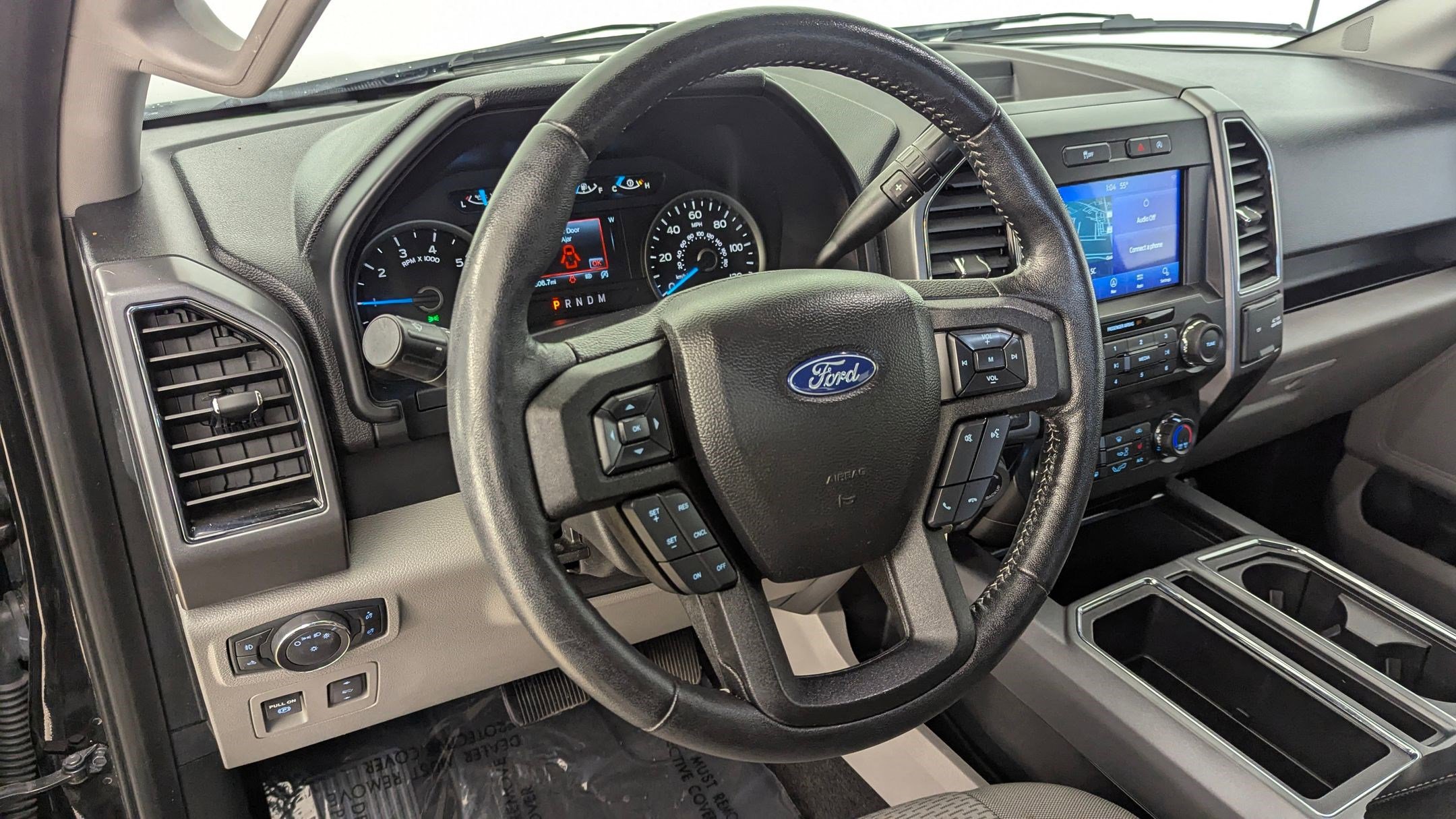 Certified 2019 Ford F150 XLT w/ Equipment Group 302A Luxury image 4