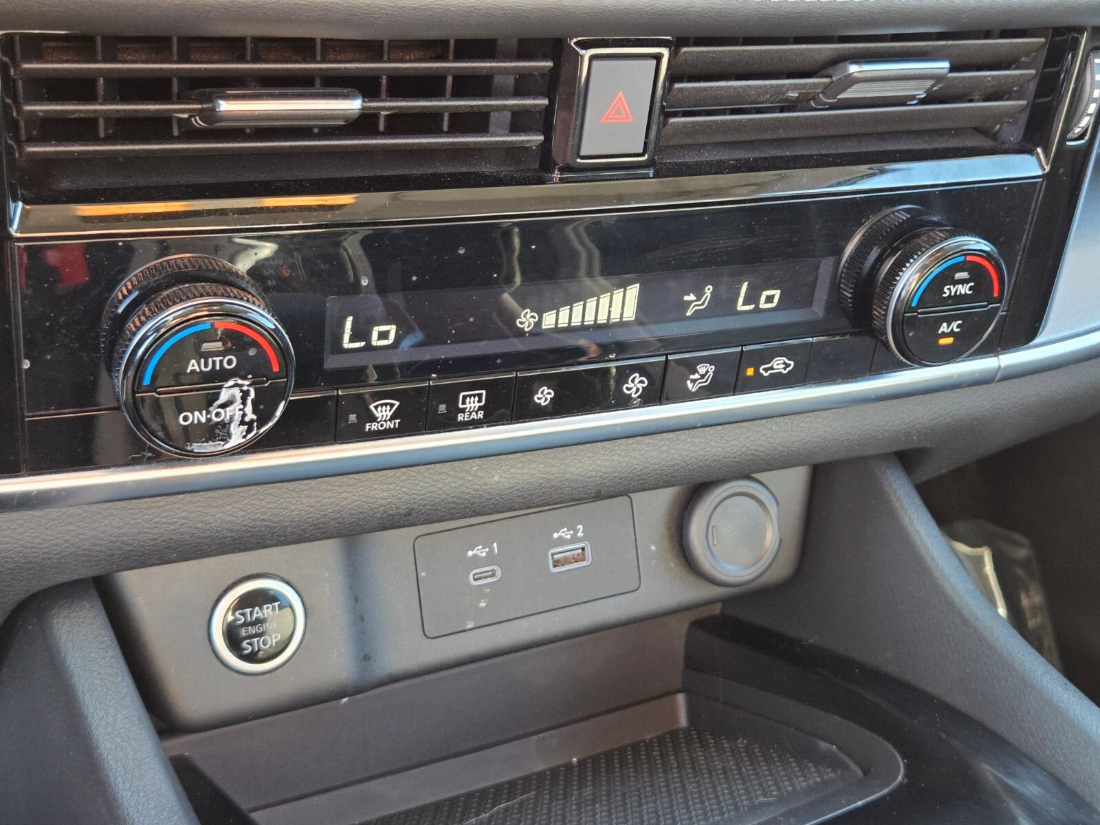 Used 2021 Nissan Rogue SV FWD image 22