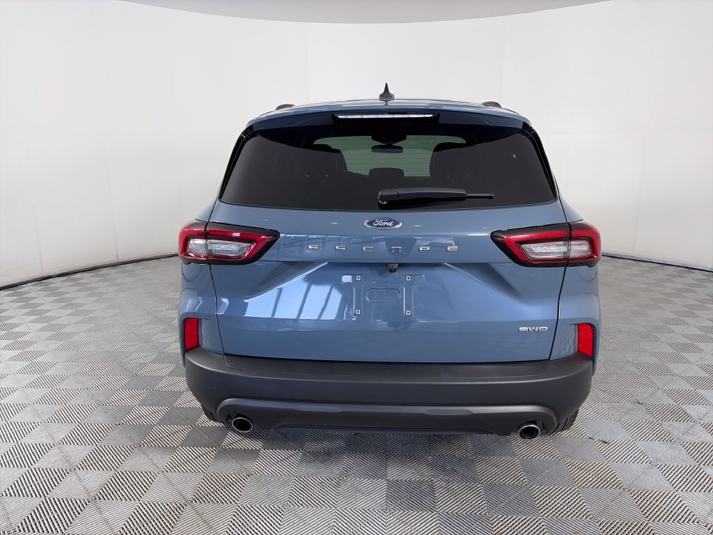 Certified 2025 Ford Escape ST-Line Select AWD/4WD image 6