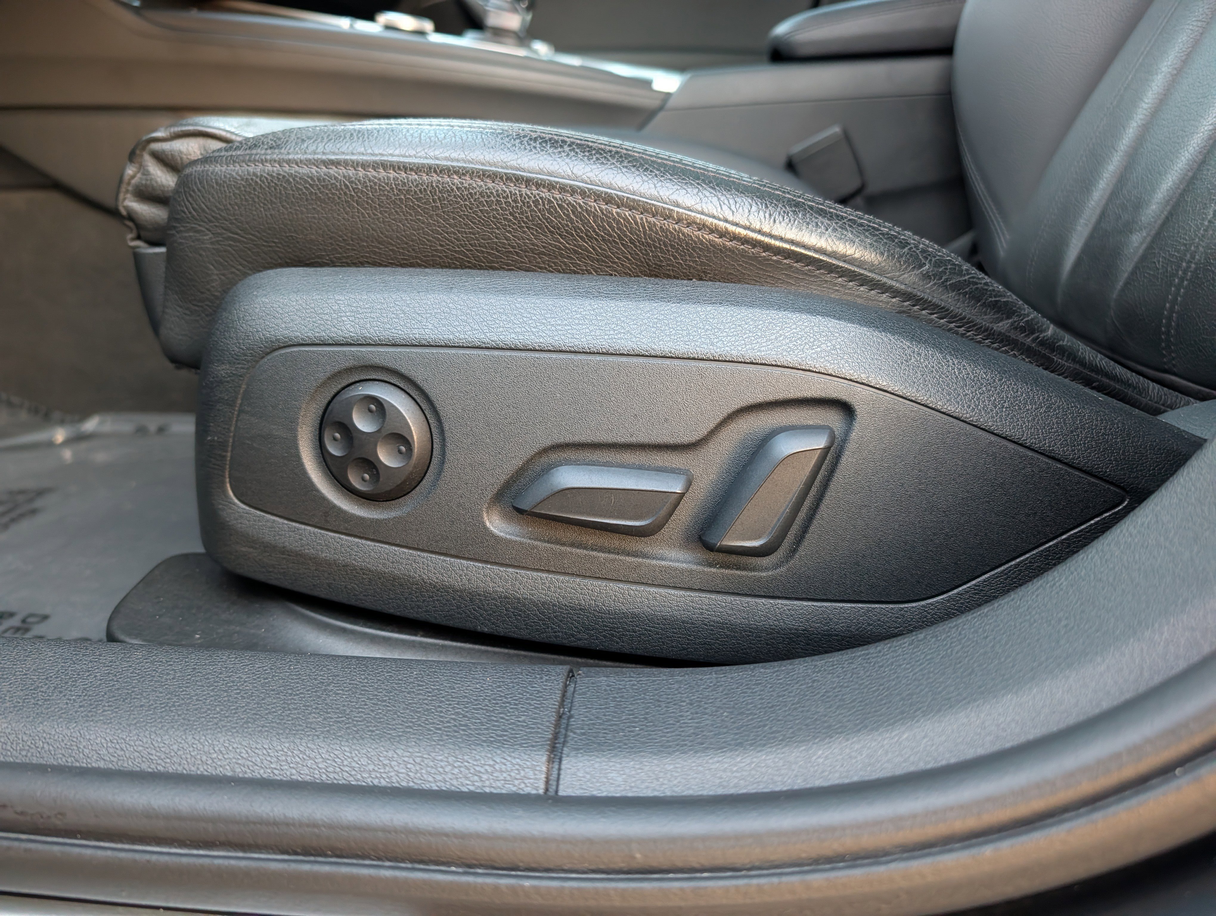 Used 2018 Audi A4 2.0T Ultra Premium Plus w/ Premium Plus Package FWD image 21