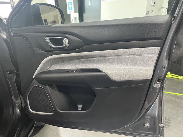 Used 2022 Jeep Compass Latitude AWD/4WD image 27
