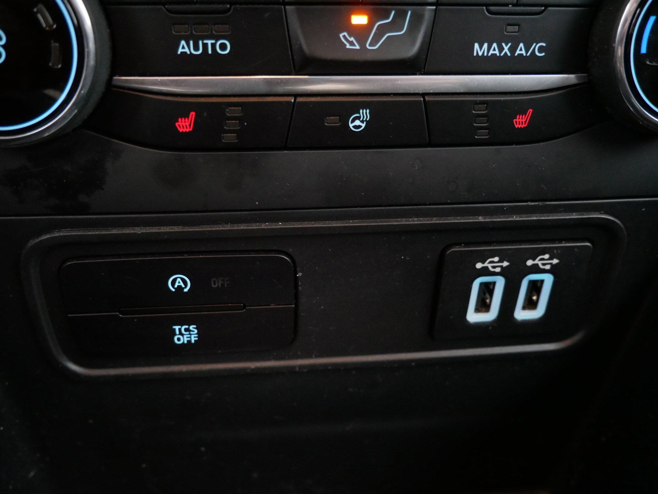 Certified 2022 Ford EcoSport SES image 31