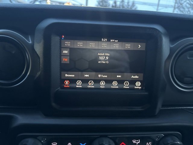 Used 2022 Jeep Wrangler Unlimited Sport image 19