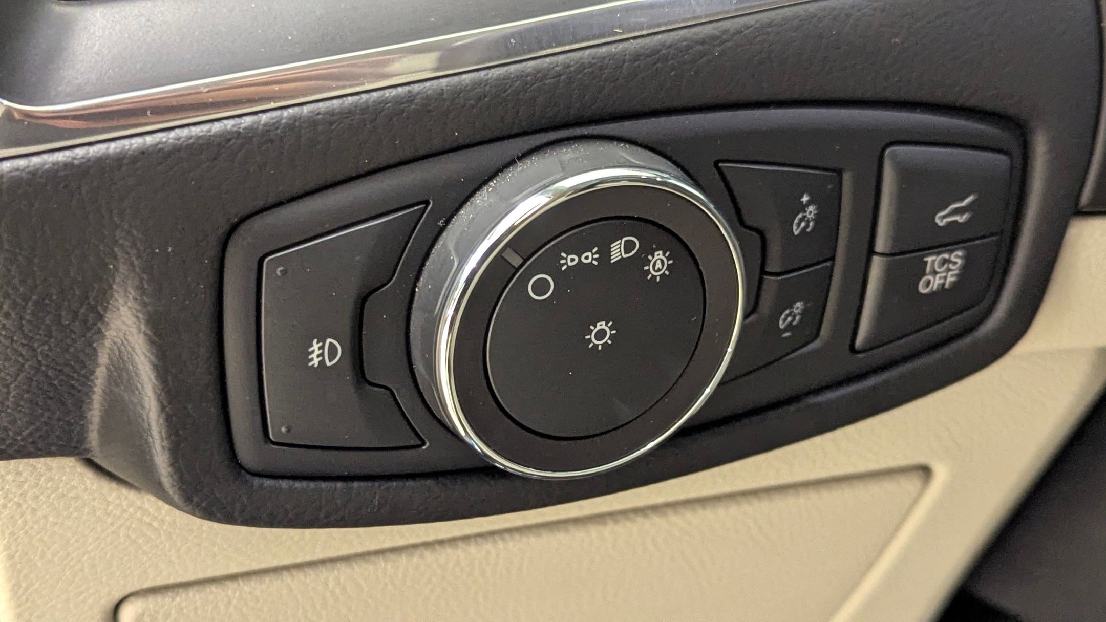 Certified 2019 Ford Edge Titanium image 17