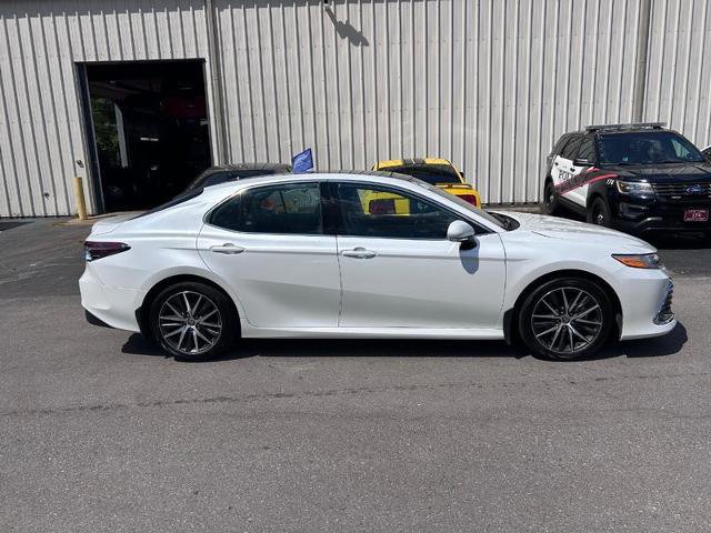Used 2024 Toyota Camry XLE w/ Navigation Package FWD image 2