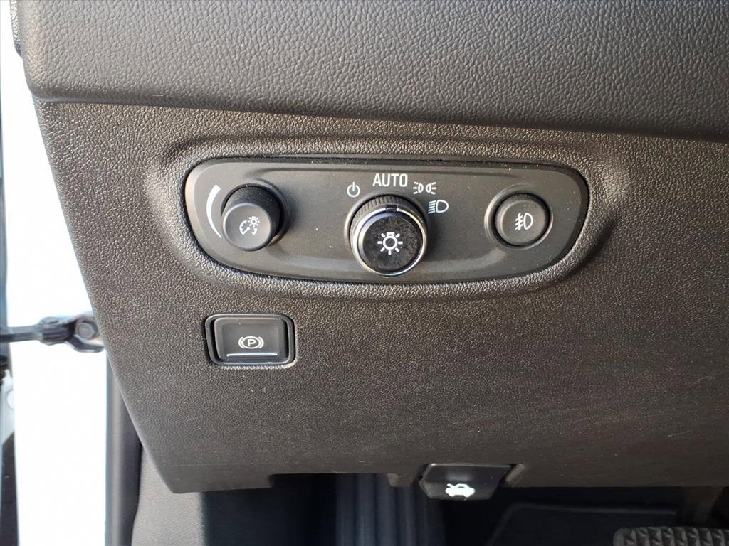 Used 2022 GMC Terrain SLT image 19